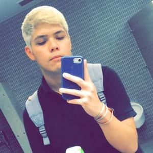 Meet your Posher, Christian